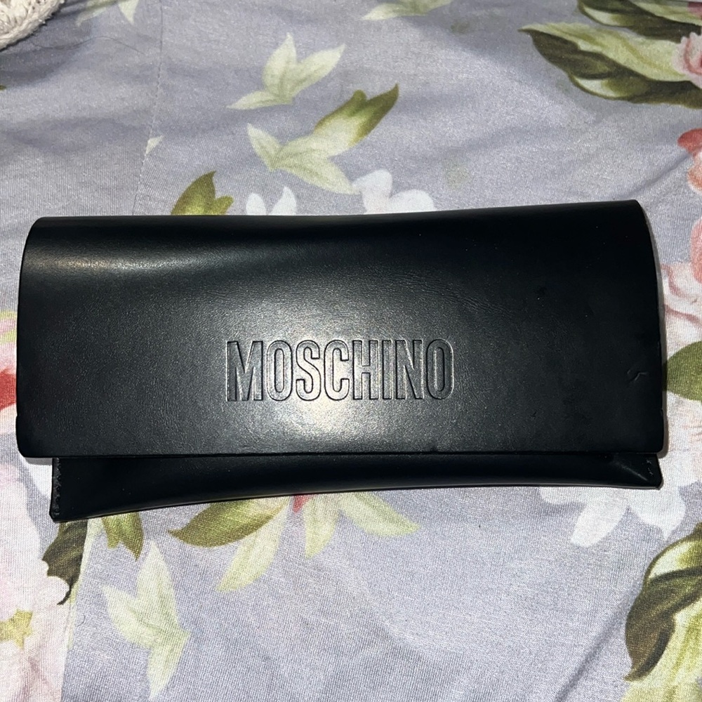 Authentic leather Moschino sunglasses